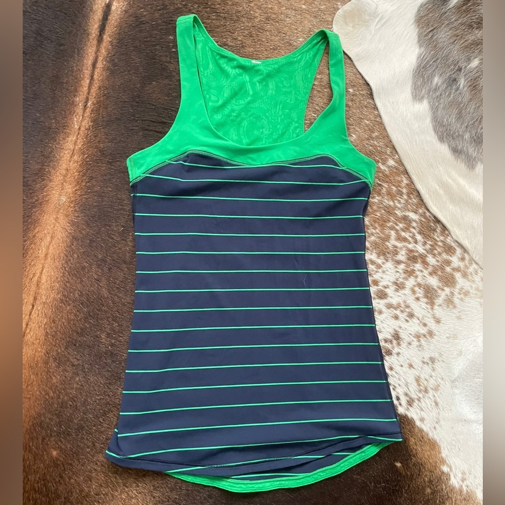 LULULEMON TANK SIZE 4